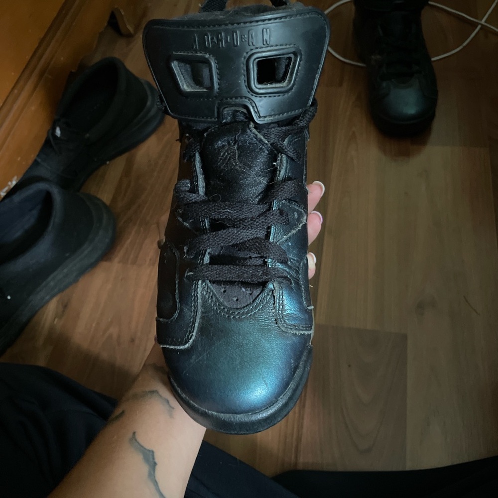 Jordan Black Sneakers